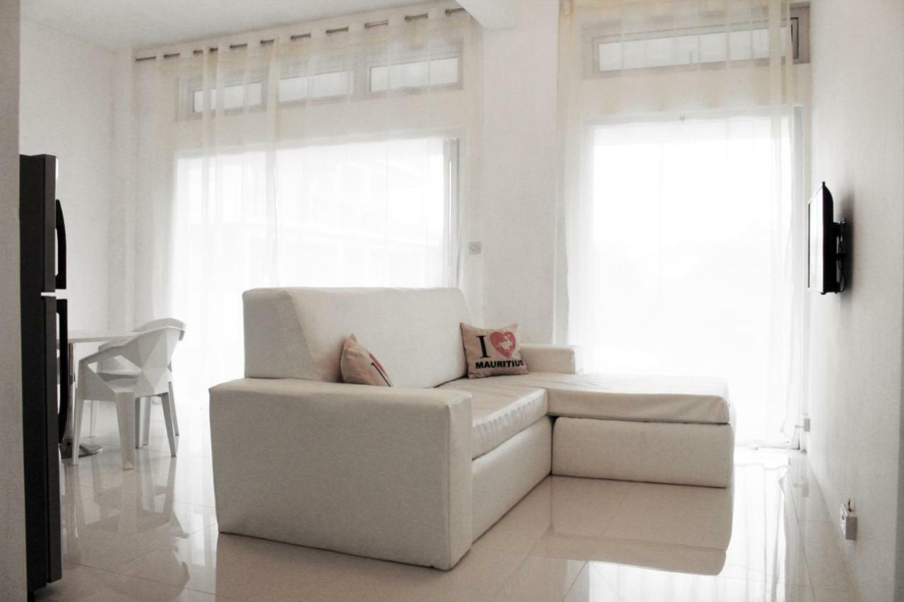 Villa Emita Trou Aux Biches Beach Appartement Bagian luar foto